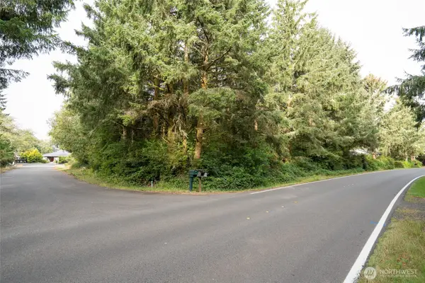 753 Duck Lake Drive Se #8, Ocean Shores, WA 98569