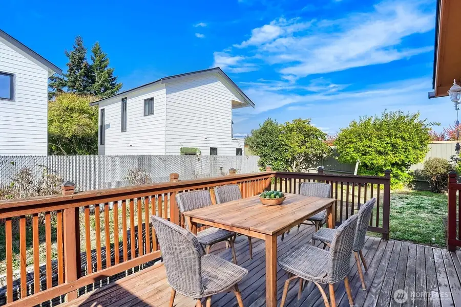 910 NE 113th Street, Seattle, WA 98125 - #3