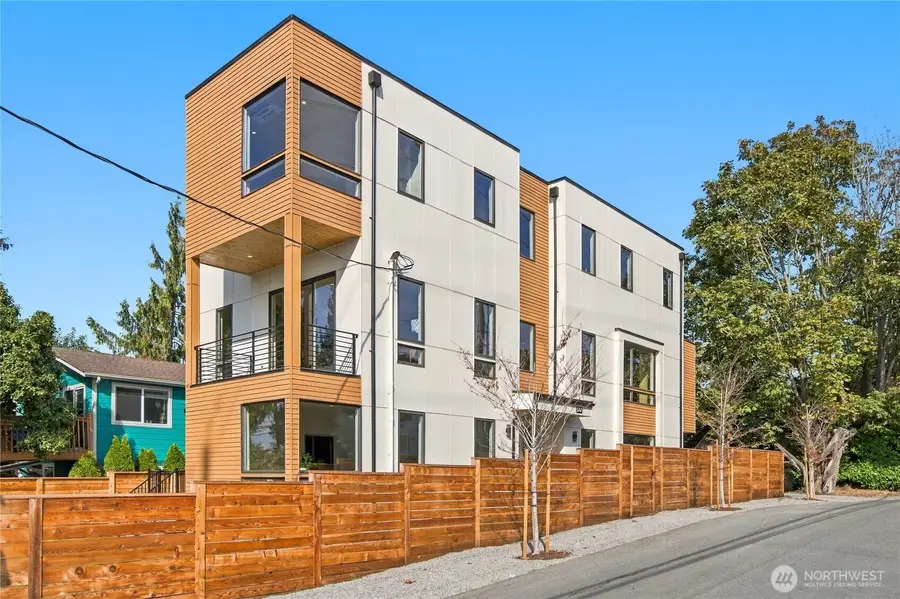 542 N 104th Street, Seattle, WA 98133 - #2