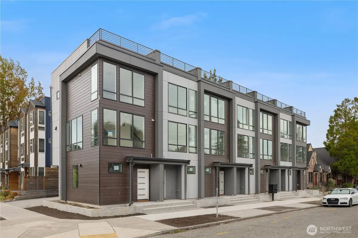 4701 Wallingford Avenue N, Seattle, WA 98103 - #1