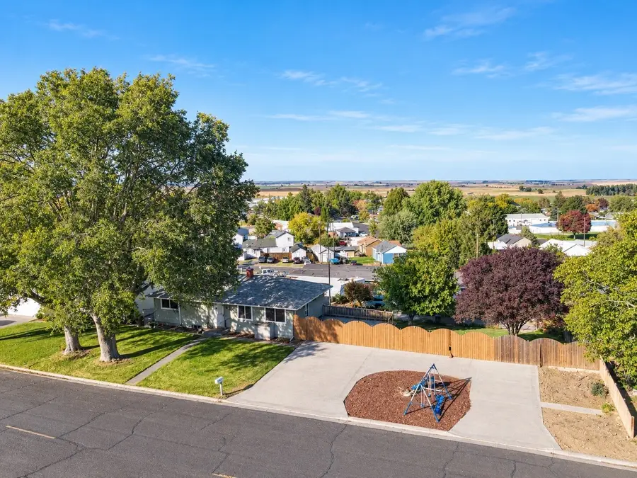 208 E Hillside Drive, Warden, WA 98857 - #3