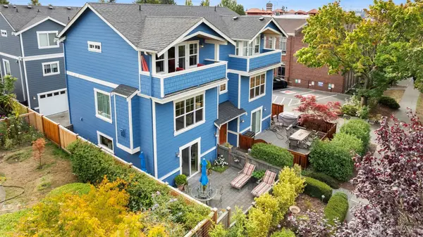 4122 42nd Avenue Sw, Seattle, WA 98116