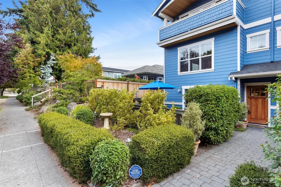 4122 42nd Avenue Sw, Seattle, WA 98116 - #2