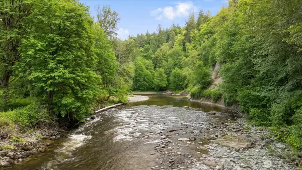 6 S Machias Road, Snohomish, WA 98290