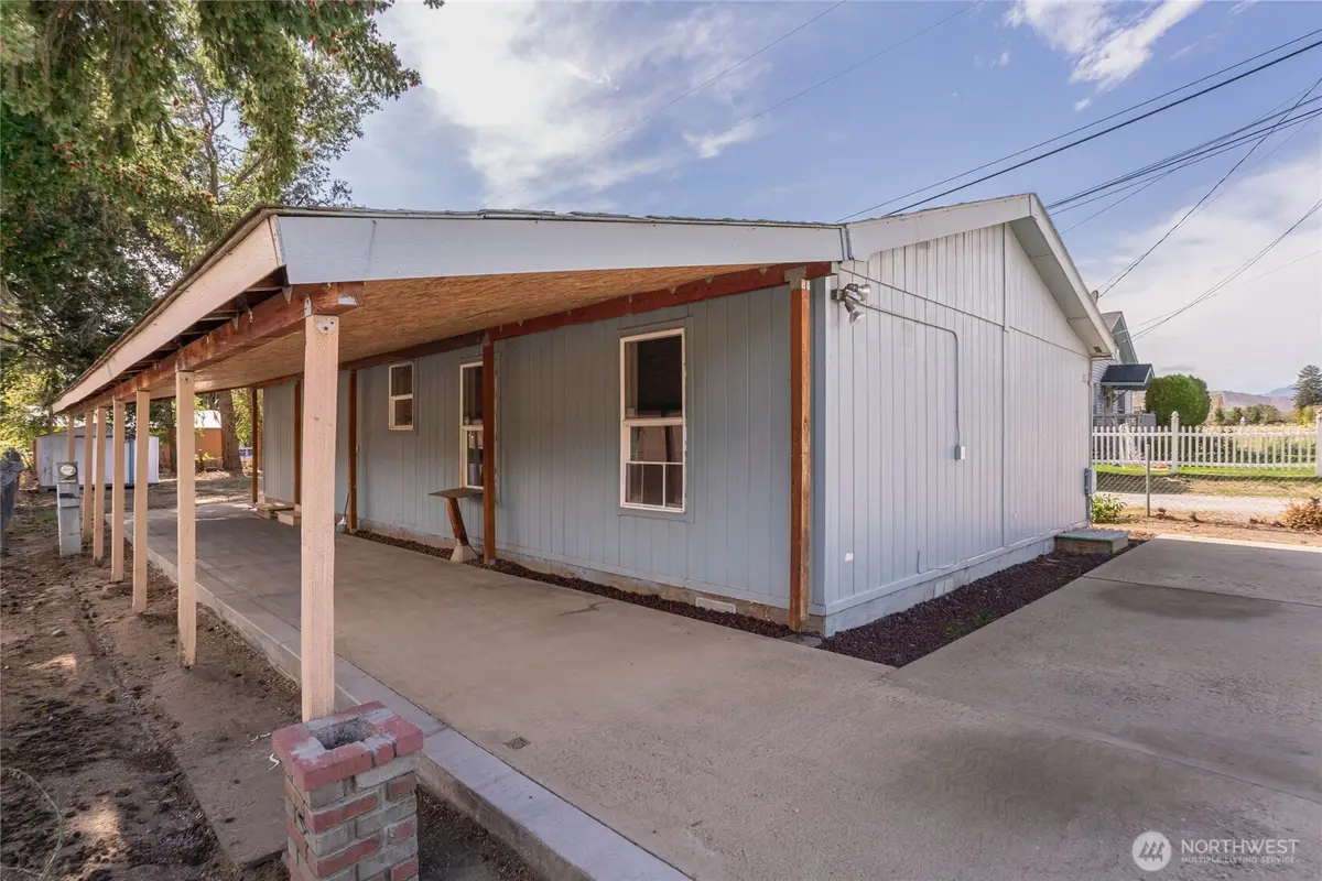 327 Easy Street, Wenatchee, WA 98801 - #1
