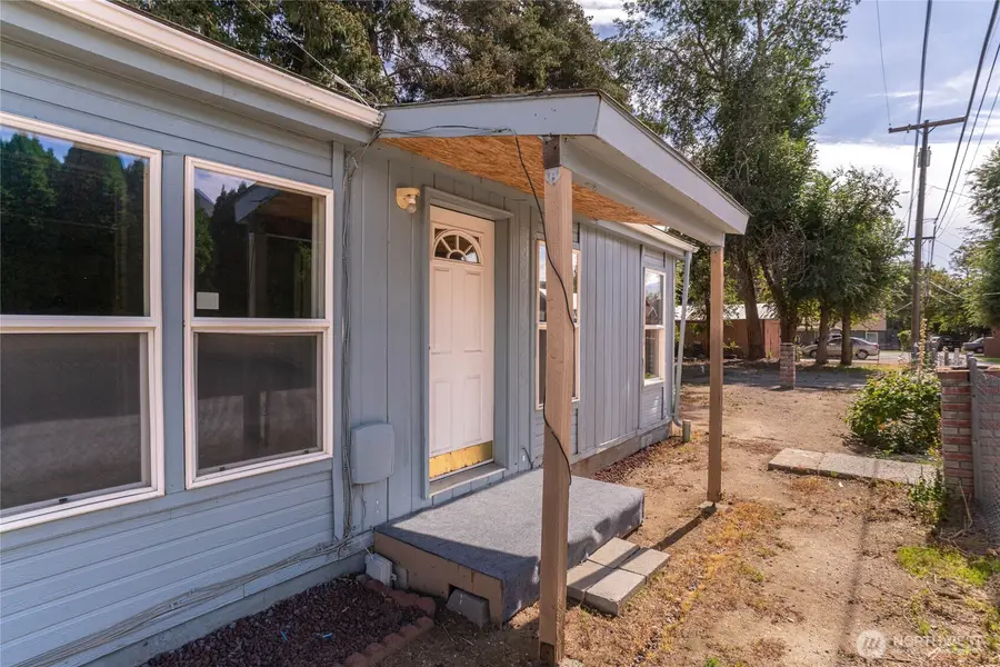 327 Easy Street, Wenatchee, WA 98801 - #3
