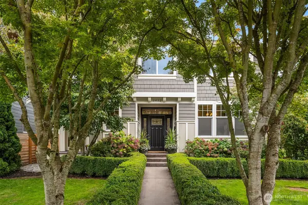 3432 33rd Avenue W, Seattle, WA 98199
