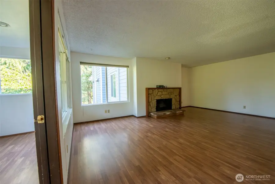 17417 Ashworth Avenue N #303, Shoreline, WA 98133 - #3