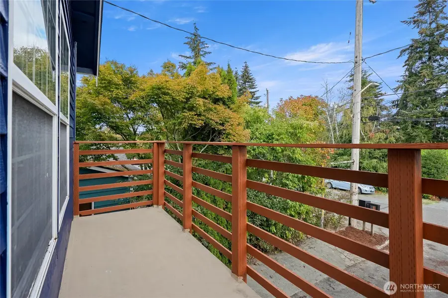 10007 20th Avenue Sw, Seattle, WA 98146 - #3