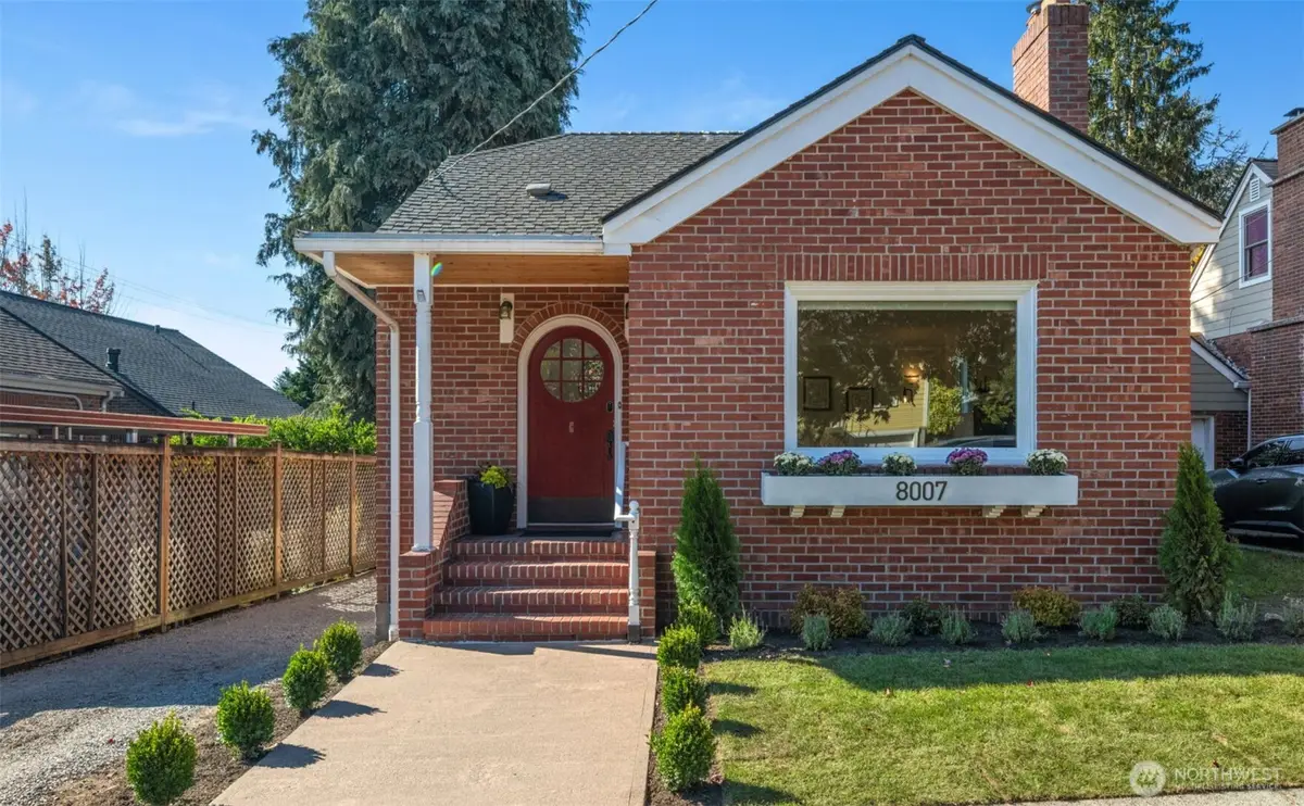 8007 Wallingford Avenue N, Seattle, WA 98103 - #1