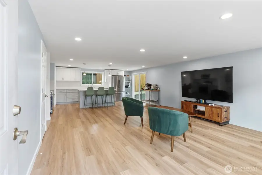 9329 53rd Avenue S #2, Seattle, WA 98118 - #2