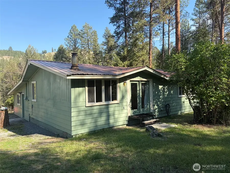 13 Pine Grove Street, Republic, WA 99166 - #3