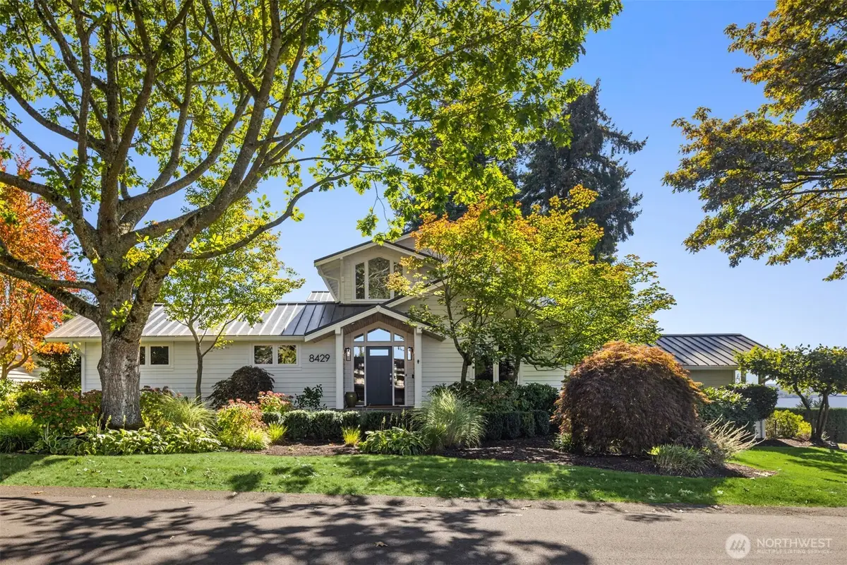 8429 NE 7th Street, Medina, WA 98039 - #1