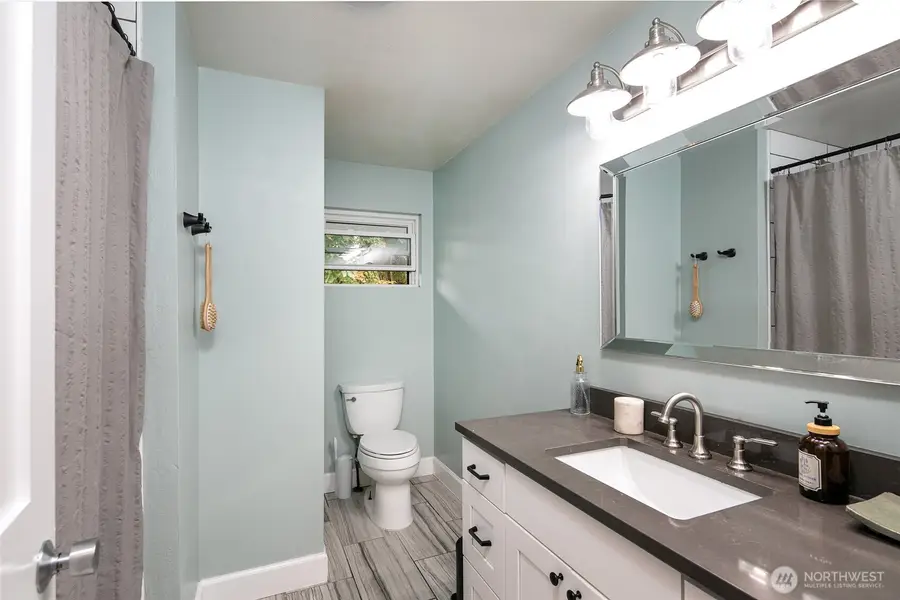 18910 71st Avenue Ne, Kenmore, WA 98028 - #3