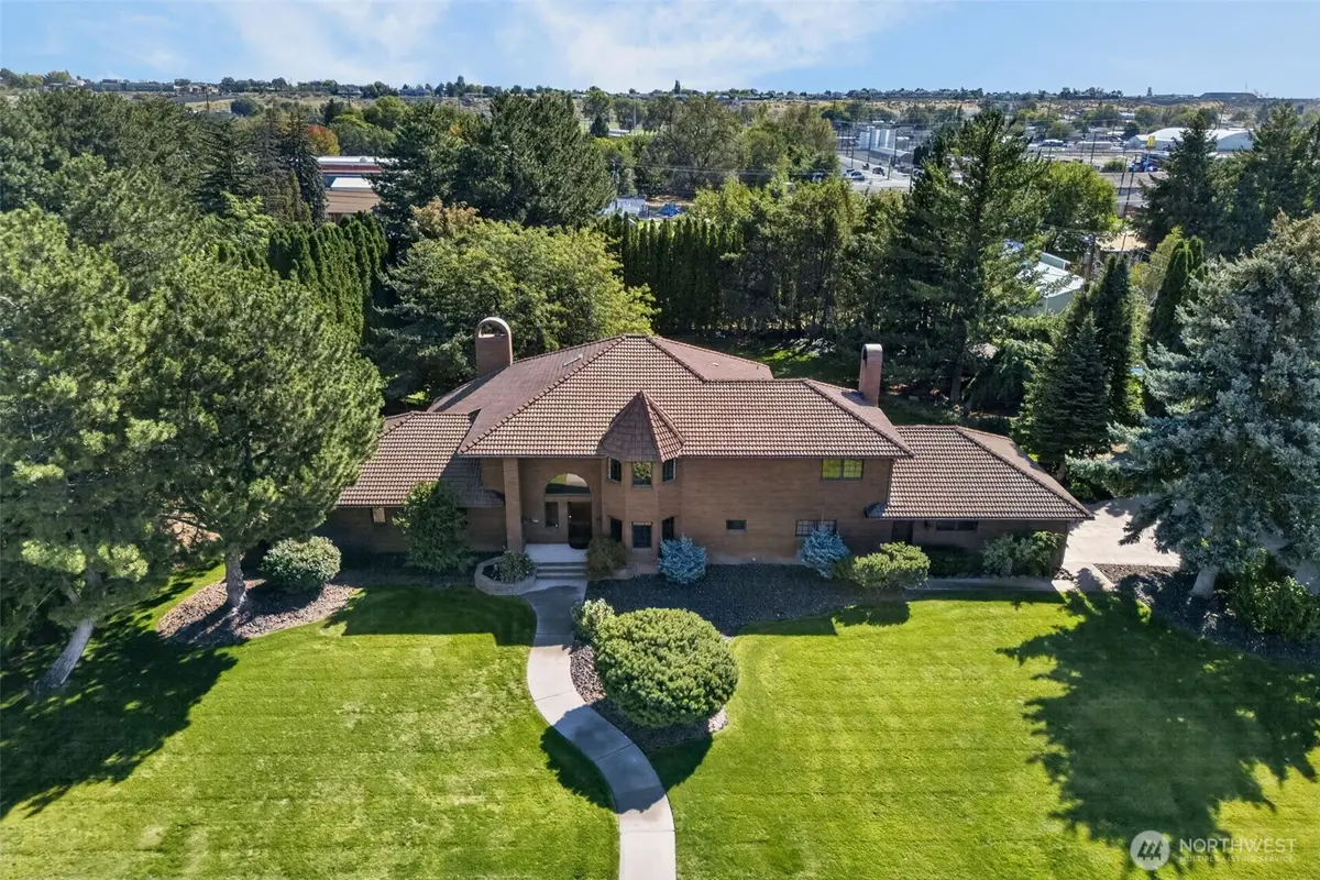 810 D Street Sw, Ephrata, WA 98823 - #1