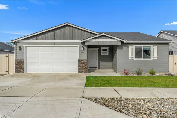 104 Salmon Drive, Wenatchee, WA 98801