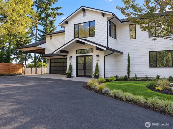 15194 Sunrise Drive Ne, Bainbridge Island, WA 98110