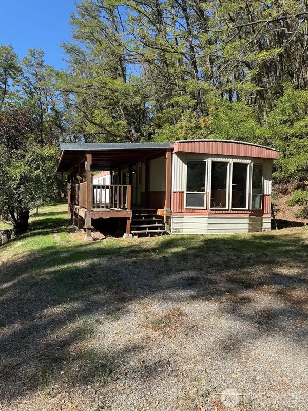 5030 Lemon Avenue #A, Hunters, WA 99137
