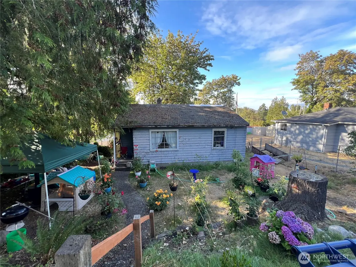 7212 S 126th Street, Seattle, WA 98178 - #1