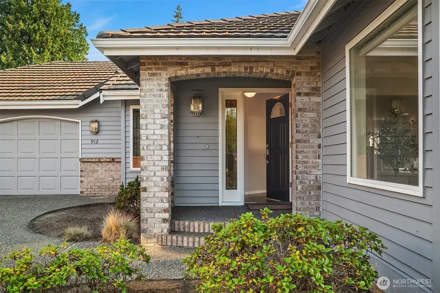 912 Cedar Street, Edmonds, WA 98020 - #2