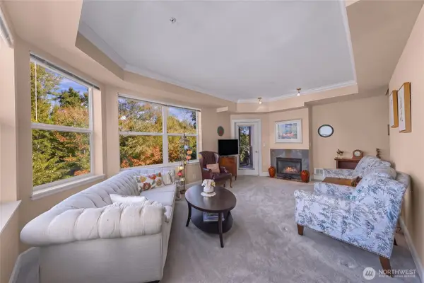 255 W Bakerview Road #B203, Bellingham, WA 98226