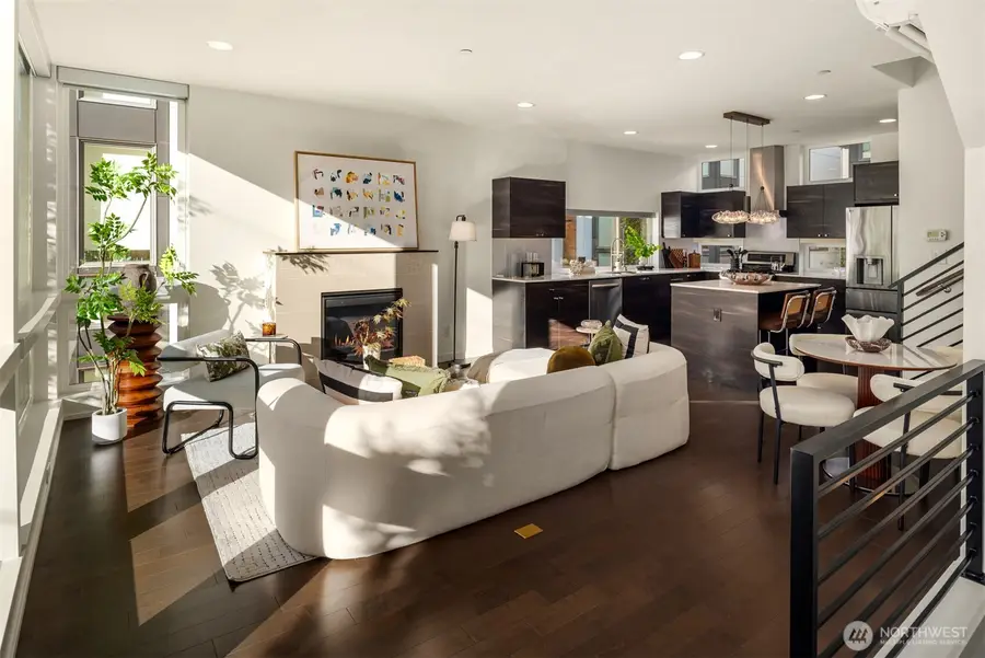 1140 10th Avenue E #B, Seattle, WA 98102 - #2
