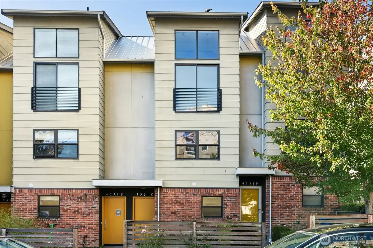 4331 9th Avenue Ne #C, Seattle, WA 98105 - #1
