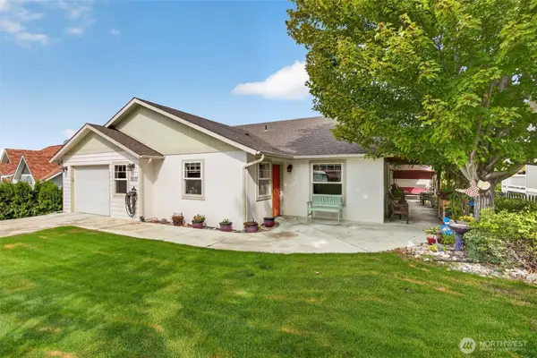 3037 Riviera Boulevard, Malaga, WA 98828