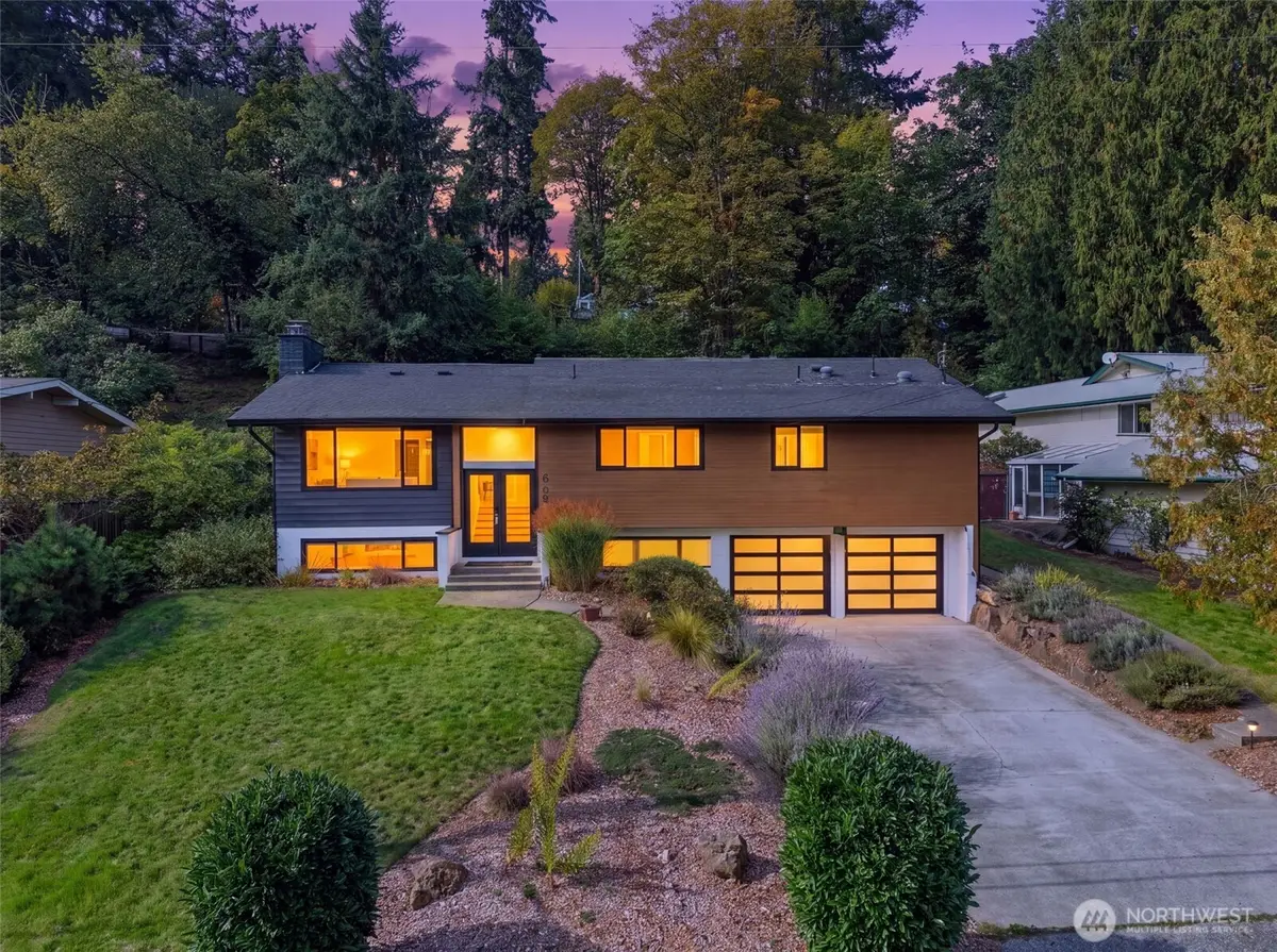 609 109th Avenue Se, Bellevue, WA 98004 - #1