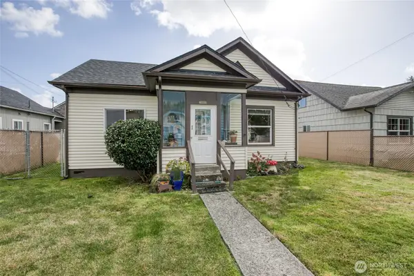 2832 Pacific Avenue, Hoquiam, WA 98550