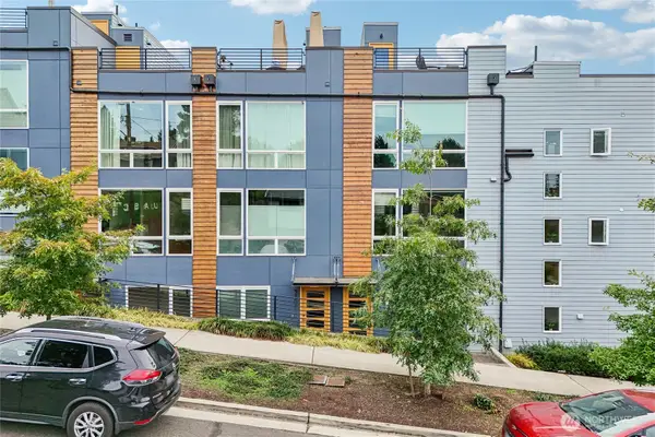 3709 S Dakota Street, Seattle, WA 98118