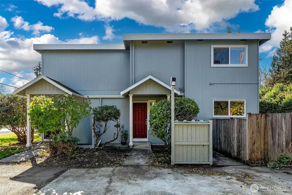 9031 Fremont Avenue N, Seattle, WA 98103
