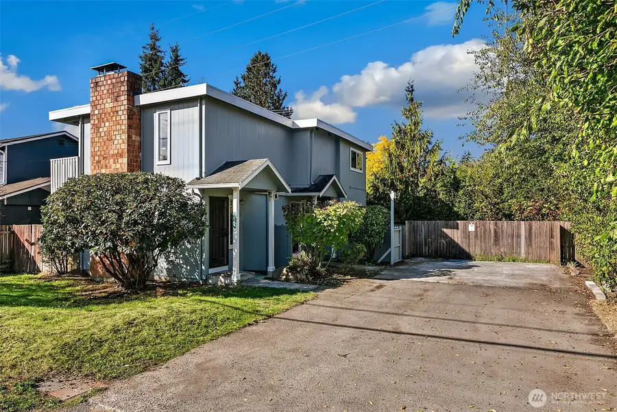 9031 Fremont Avenue N, Seattle, WA 98103 - #2