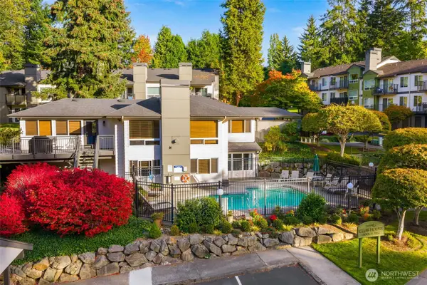 31500 33rd Place Sw #J101, Federal Way, WA 98023