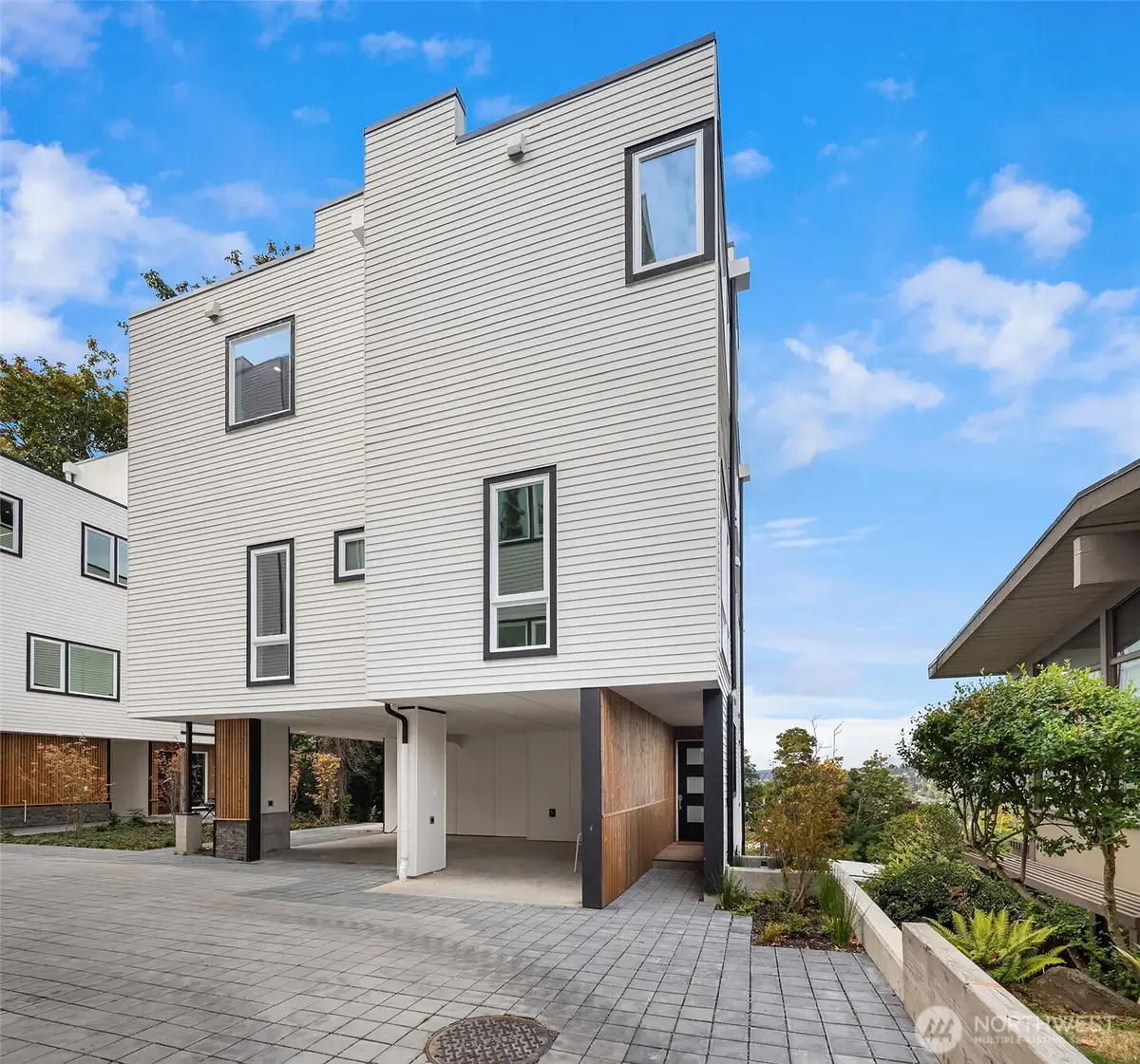 530 W Barrett Street, Seattle, WA 98119 - #1