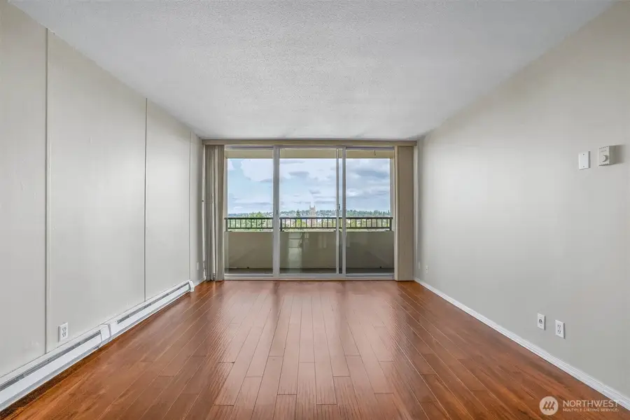4540 8th Avenue Ne #1403, Seattle, WA 98105 - #3