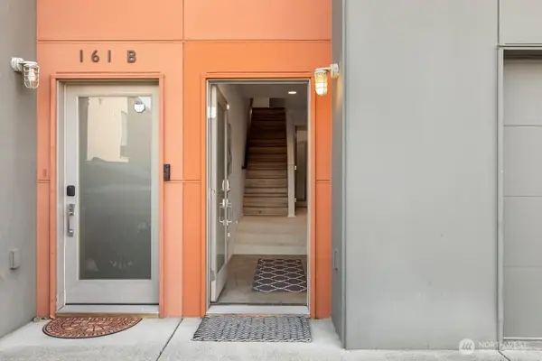 161 23rd Avenue #A, Seattle, WA 98122