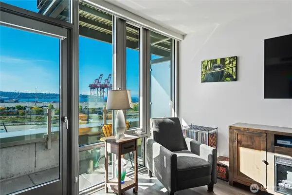 590 1st Avenue S #504, Seattle, WA 98104