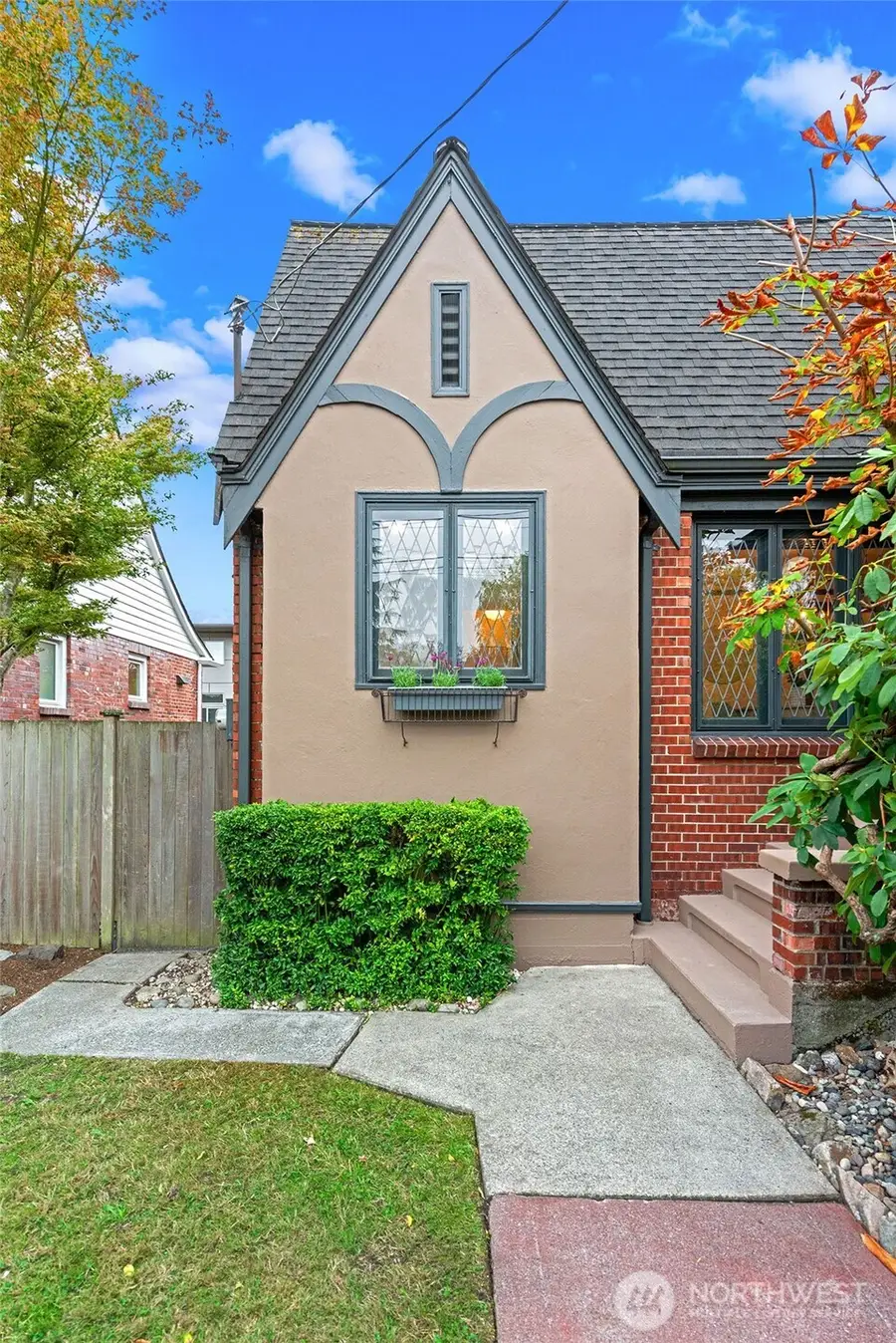 825 NW 57th Street, Seattle, WA 98107 - #2