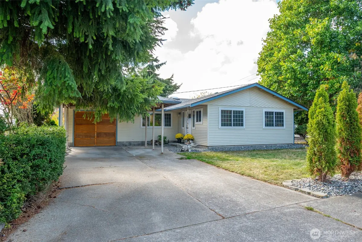687 SW 3rd Avenue, Oak Harbor, WA 98277 - #1
