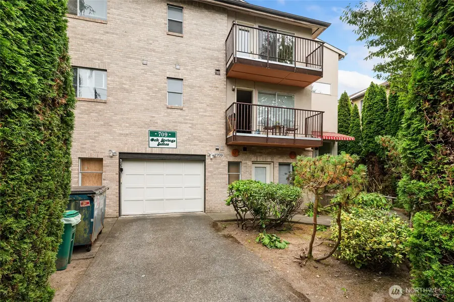 709 N 95th St, Seattle, WA 98103 - #2