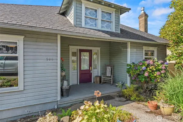 380 Columbia Street, Cathlamet, WA 98615