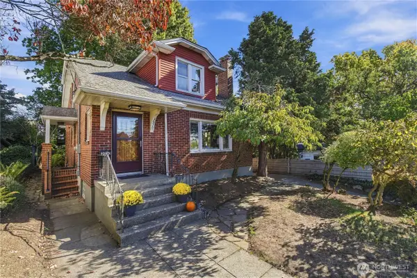 3910 Woodlawn Avenue N, Seattle, WA 98103