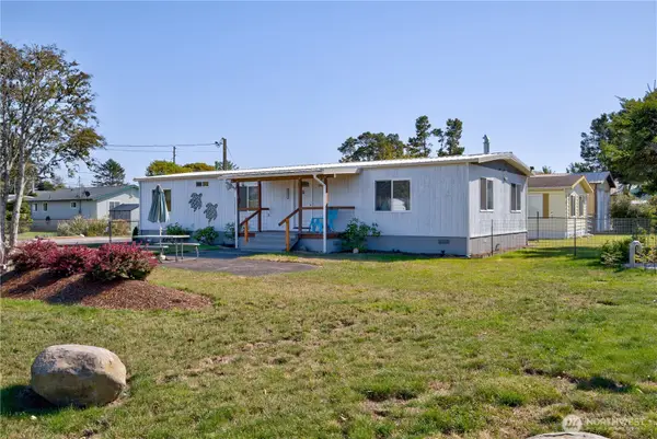 201 12th Street Ne, Long Beach, WA 98631