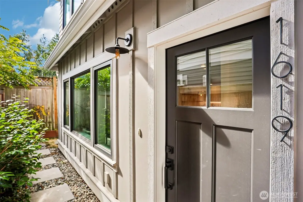 1619 3rd Avenue W, Seattle, WA 98119 - #1