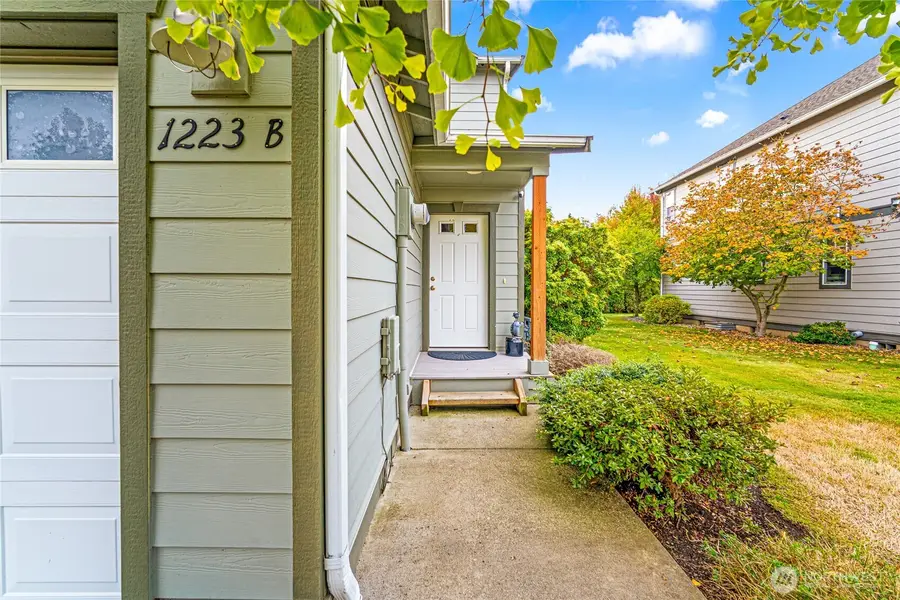 1223 Spruce Circle #B, Lynden, WA 98264 - #2