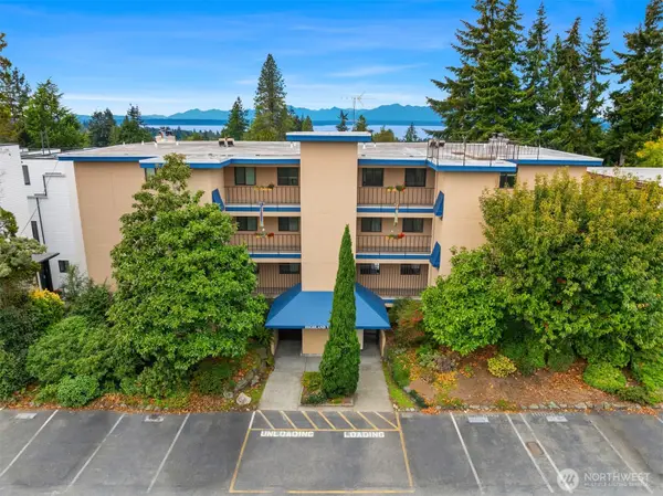 11239 Greenwood Avenue N #304, Seattle, WA 98133