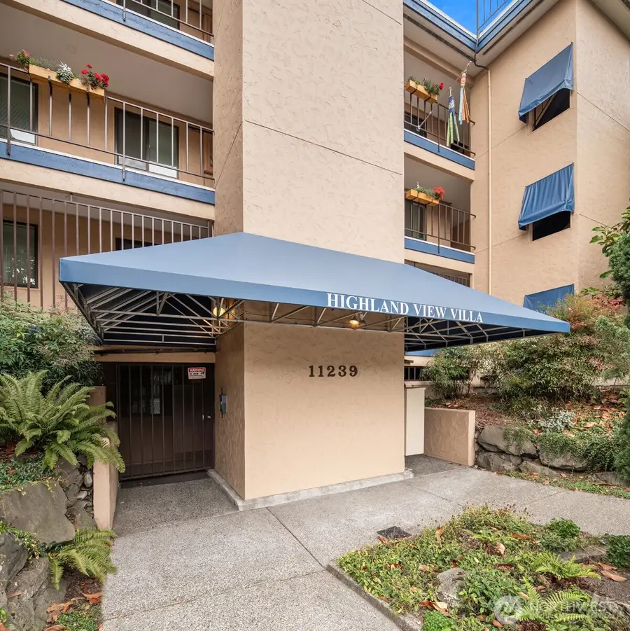 11239 Greenwood Avenue N #304, Seattle, WA 98133 - #3