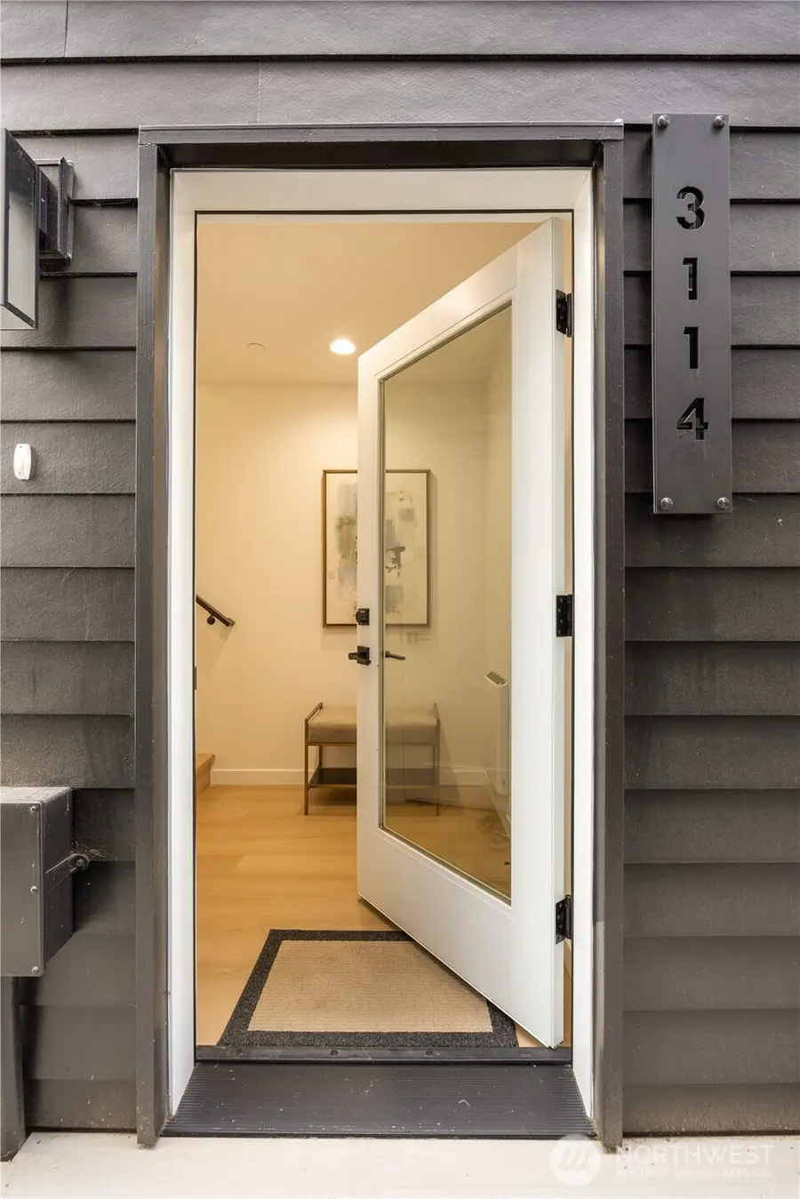 3114 Queen Anne Avenue N, Seattle, WA 98109 - #2