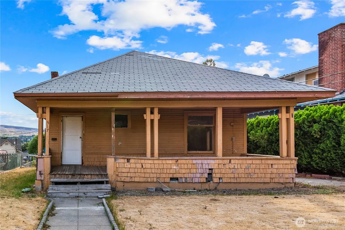 517 Malaga Ave, Wenatchee, WA 98801 - #1